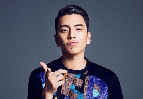 娱乐扒叔大爆料胡烨韬,揭秘娱乐圈不为人知的幕后故事 第2张 娱乐扒叔大爆料胡烨韬,揭秘娱乐圈不为人知的幕后故事 第2张